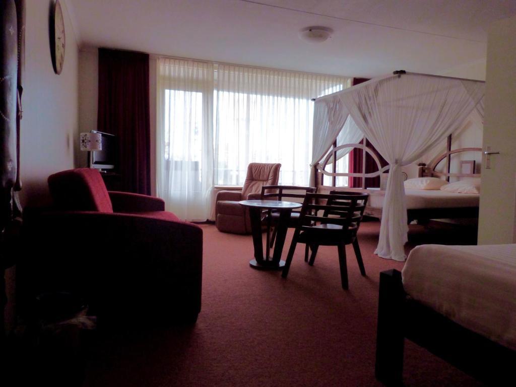 Hotel Wienerhof Ден Хелдер Стая снимка