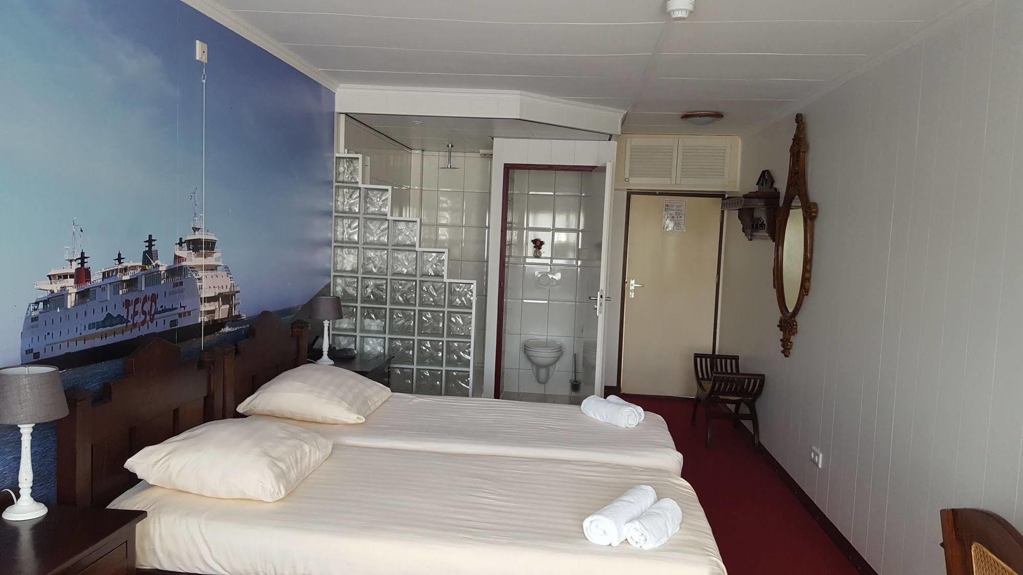 Hotel Wienerhof Ден Хелдер Екстериор снимка